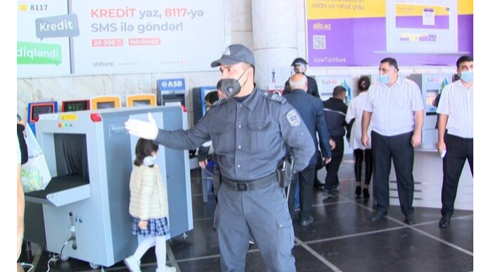 Bakı metrosunda karantin qaydalarına  əməl etməyən şəxslərə qarşı reyd keçirilib