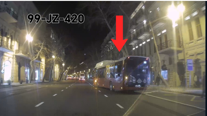 Avtobus zolağına girməyən "BakuBus" sürücüsü qəza şəraiti yaratdı  - VİDEO