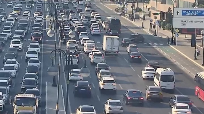 Paytaxtın bu küçələrində sıxlıq var - SİYAHI 