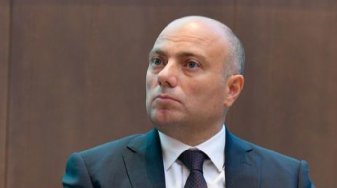 Anar Kərimov nazir vəzifəsindən azad edildi 