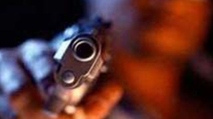 Şagird məktəbdə atəş açıb, yaralananlar var 