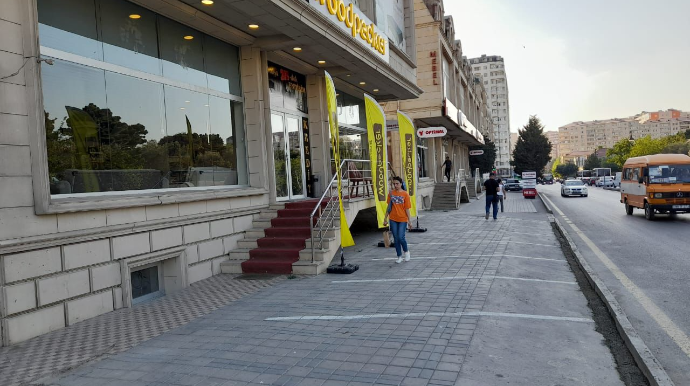 Xırdalanda səkilərin vəziyyətinə nəzarət edilmir - EKSPERT 