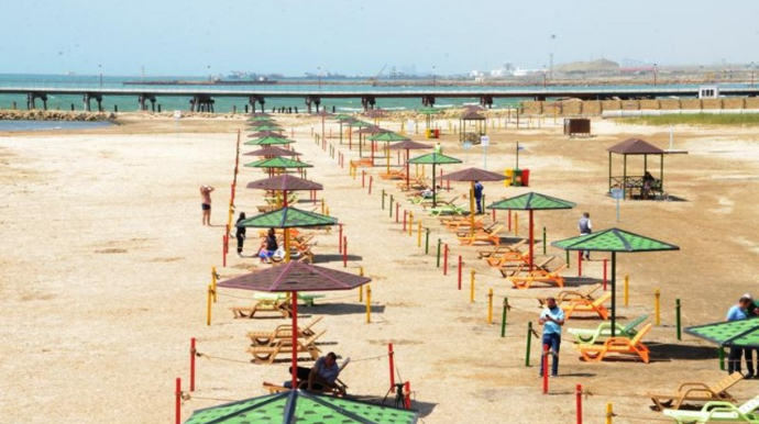 İctimai çimərliklər ziyarətçilərin istifadəsinə verildi - FOTOLAR 