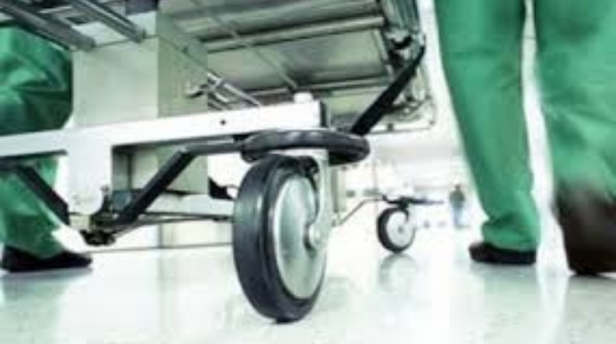 ​​​​​​​Qusarda ana və oğlu yol qəzasında ağır xəsarət alıb 