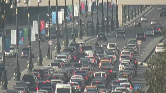 Heydər Əliyev prospektində qəza olub, sıxlıq yaranıb 