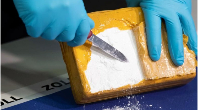Gəmidən 1,5 tondan artıq kokain aşkarlanıb 