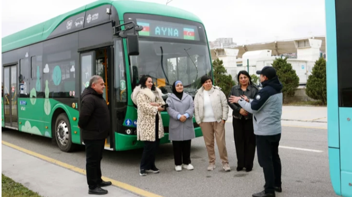 Шесть кандидаток готовятся к экзаменам:  AYNA продолжает обучение женщин-водителей автобусов в Баку - ВИДЕО