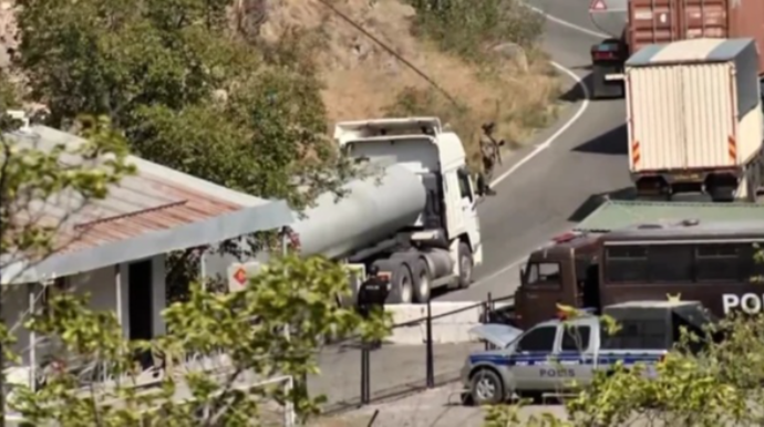 İran və ermənistanlı nazirlər Gorus-Qafan yolunu müzakirə etdi 