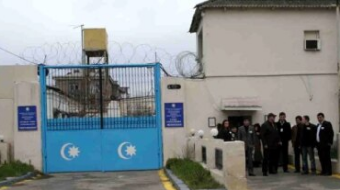 Bakıda rüşvətə görə tutulan vəzifəli şəxsə 9 il 6 ay həbs cəzası verilib 