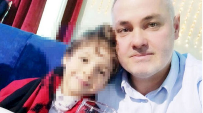 Arvadını maşınla vurub, sonra bıçaqlayan iş adamına cəza təyin edildi 