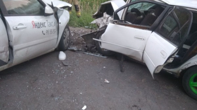 "Toyota" və "Lada" toqquşdu: 3 ölü, 6 yaralı 