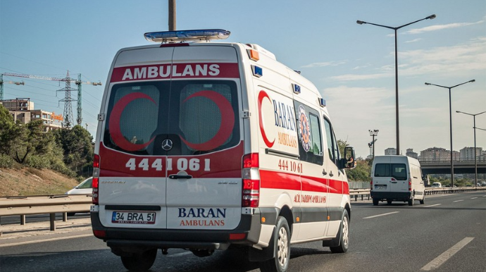 Ankarada qatar toqquşub, ölənlər var