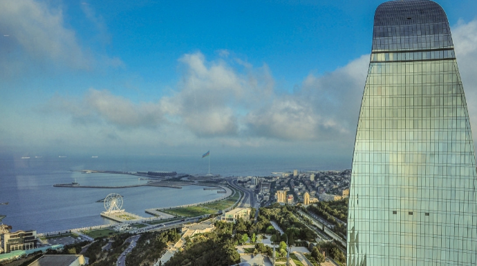 Azərbaycanda müşahidə olunan isti havanın səbəbi açıqlanıb 
