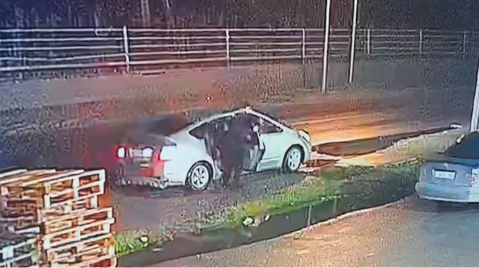 Bakıda oğurluq etdikləri evlərin kameralarını sındırdılar - FOTO - VİDEO