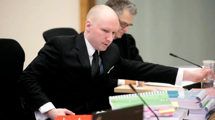 Breyvik öz tərcümeyi-halı üçün qonorar tələb edir