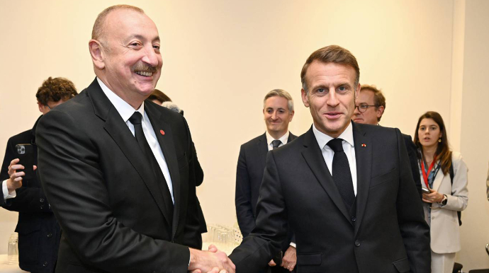 İlham Əliyev Makronu təbrik etdi 