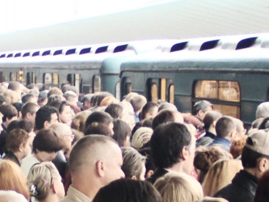 Bakı metrosunda görünməmiş sıxlıq