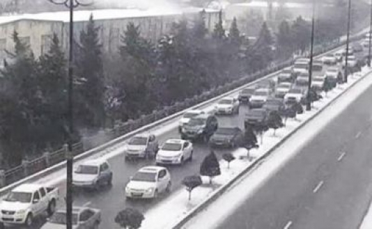 Səhər saatlarında yollarda olan sıxlığın səbəbi nədir? AÇIQLAMA