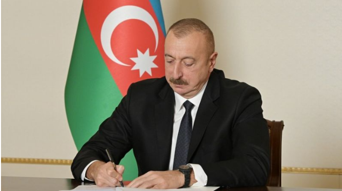 Bir qrup mədəniyyət xadimi təltif edildi - SƏRƏNCAM 