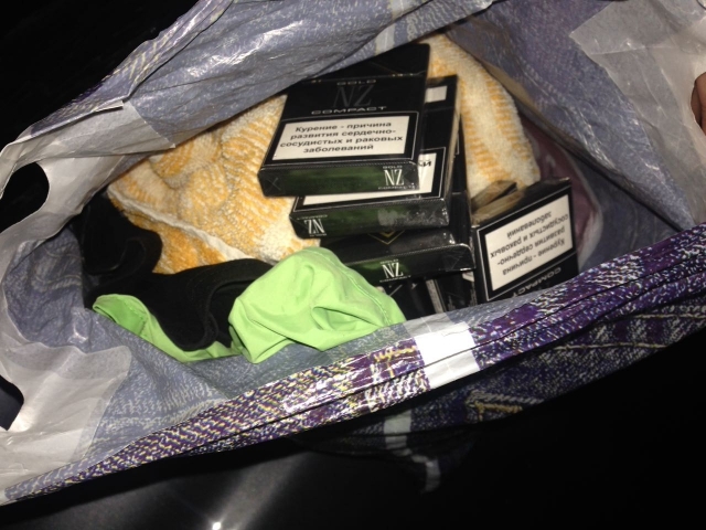 Nəqliyyat vasitəsindən 6060 ədəd siqaret aşkar edildi - FOTO