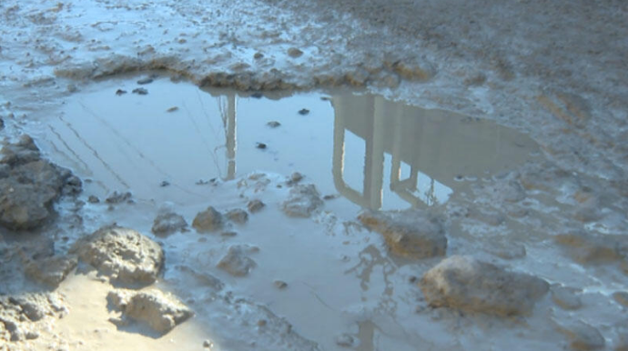 Zabratda yol və kanalizasiya problemi var - VİDEO 