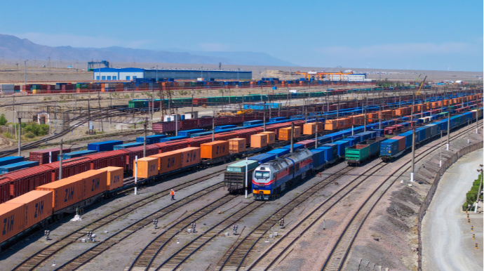 Qazaxıstan Çinlə sərhəddə yerləşən Dostık stansiyasını modernləşdirir 