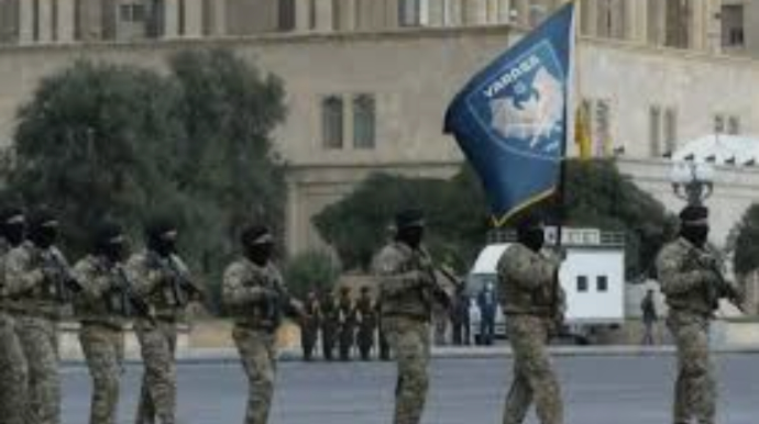 Azərbaycanın “Yarasa” xüsusi təyinatlıları İran hərbçilərinə yerini göstərdi - VİDEO 