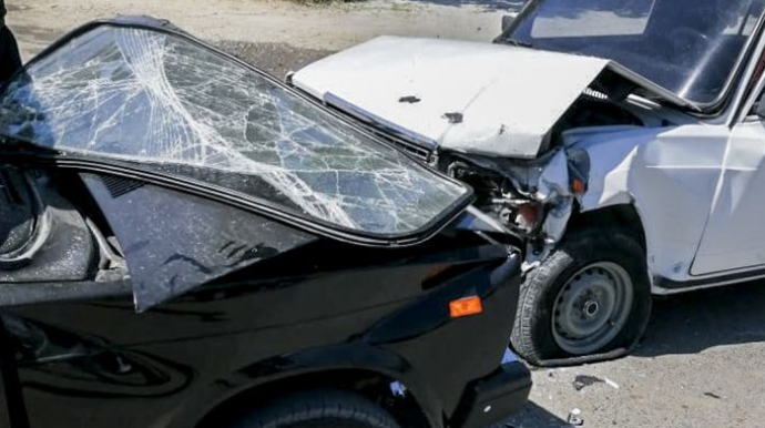 Ağdamda iki avtomobil toqquşub,  xəsarət alan var - FOTO 