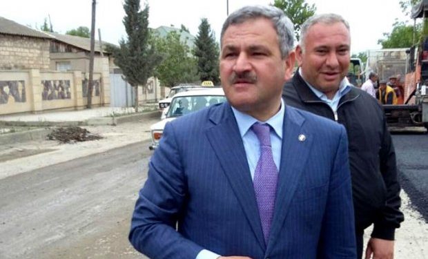 Tərtərin başçısından şəhid anasına təhqir: "1000 manat alanda yaxşıydı..." - VİDEO 