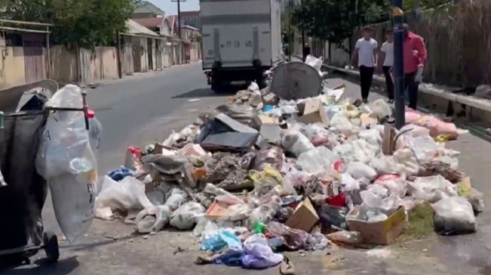 Xırdalanın mərkəzi yolları zibilliyə çevrilib - İcra hakimiyyəti hara baxır?  - VİDEO