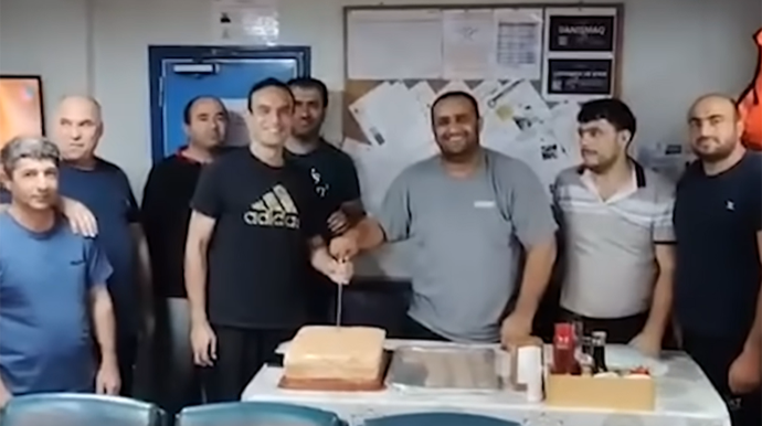 “Necə olur ki, xilasetmə gəmisindən dənizə düşür, çıxara bilmirlər?..” - VİDEO