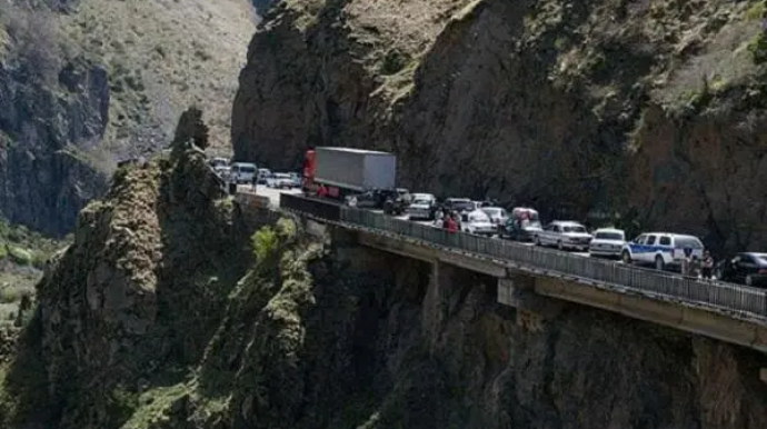 Ermənistanın Rusiyaya yeganə yolu bağlandı 