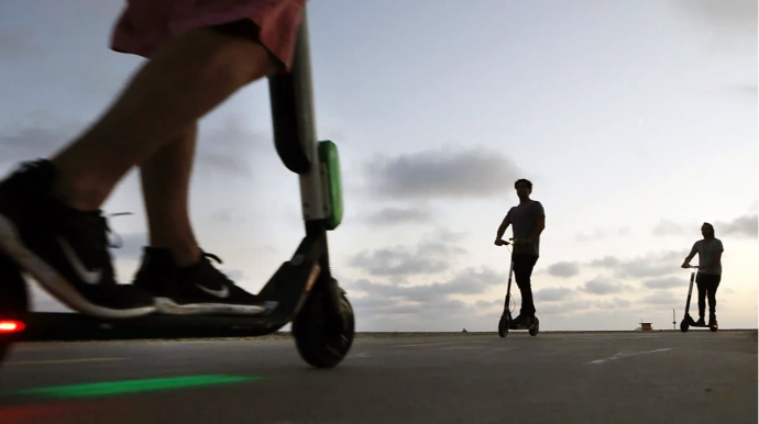 В Китае пьяный водитель наехал на группу скутеристов: погибли 8 человек