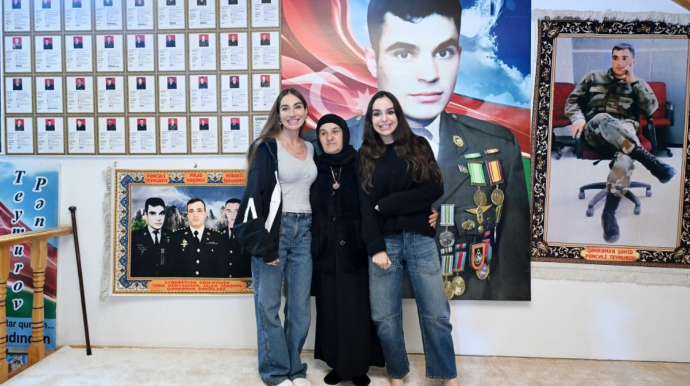 Arzu Əliyeva Milli Qəhrəman Pəncəli Teymurovun ailəsini ziyarətdən paylaşım etdi 