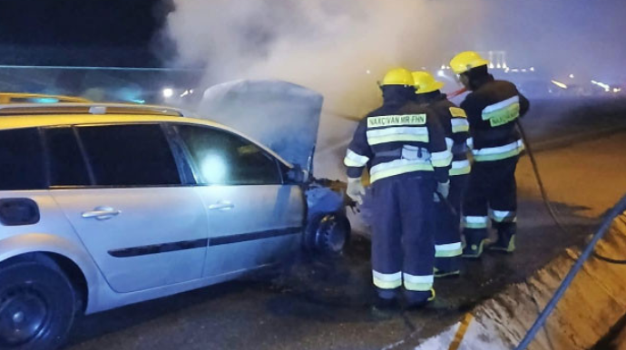 Naxçıvanda avtomobil yanıb - FOTO 