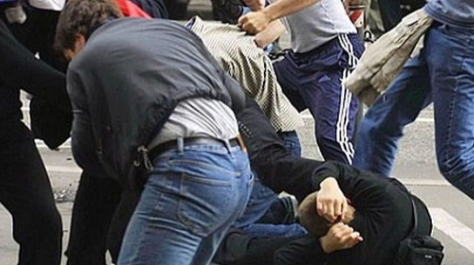 Cəlilabadda su üstündə kütləvi dava: Yaralılar var  