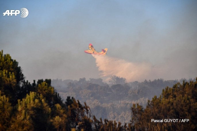 Fransada yanğınsöndürən təyyarə qəzaya uğrayıb - FOTO
