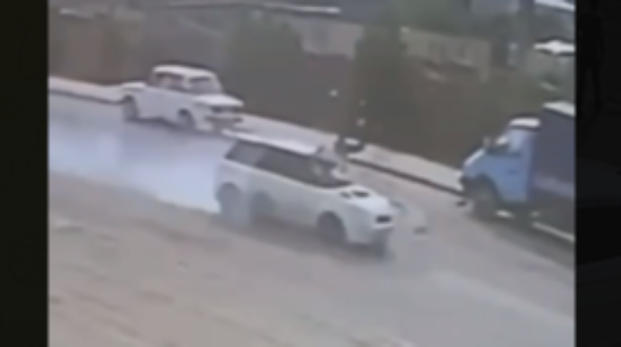  Gəncədə 29 yaşlı gənci maşın belə vurdu  - VİDEO