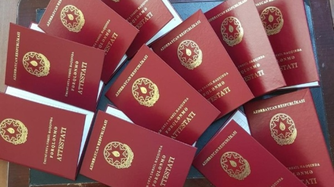 Qırmızı attestat alanların sayı açıqlandı