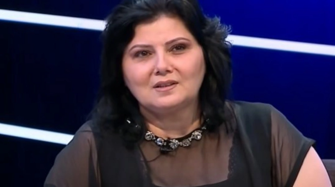 Aşıq Zülfiyyə buna görə "Lexus" markalı maşınını satdı, borca düşdü - VİDEO