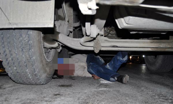 Bakıda yük avtomobili 41 yaşlı kişini vuraraq öldürüb