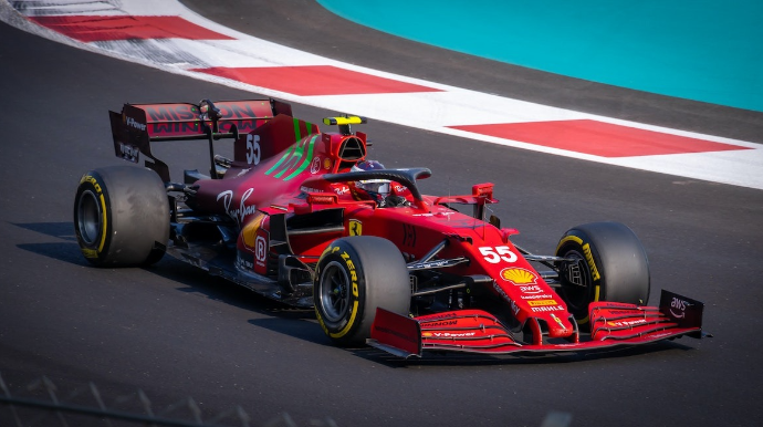 “Formula-1” avtomobilini gecə sürmək olarmı? 