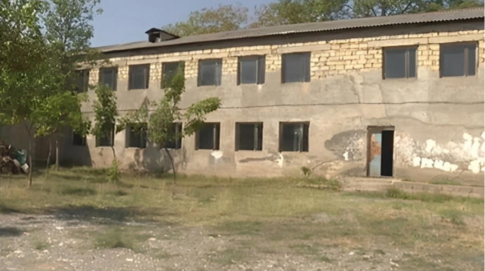 Yeni dərs ilinə "köhnə salam": Yüzlərlə şagird təhlükə ilə üz-üzə - VİDEO