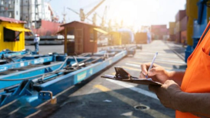 "Nəqliyyat-ekspedisiya fəaliyyəti haqqında" qanun I oxunuşda qəbul edilib 