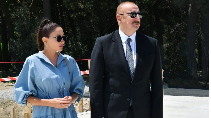 Prezident və xanımı Ağdam Muğam Mərkəzinin açılışında iştirak etdi 