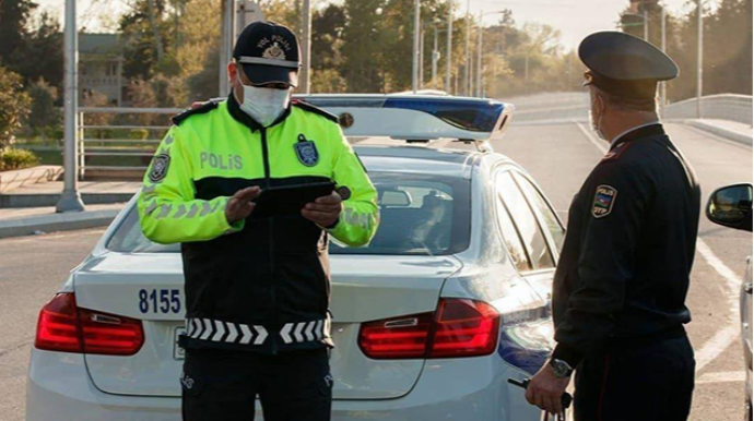 Küçədə cərimə yazılan şəxsi ələ saldı, həbs edildi