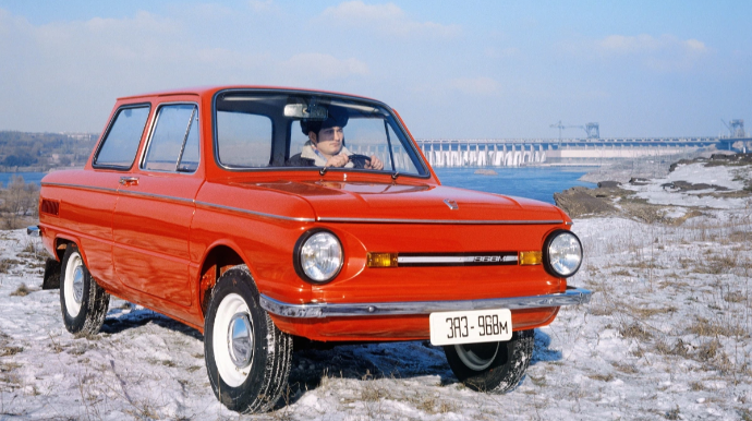 Rusiyada nadir "Zaporojets" avtomobili satılır