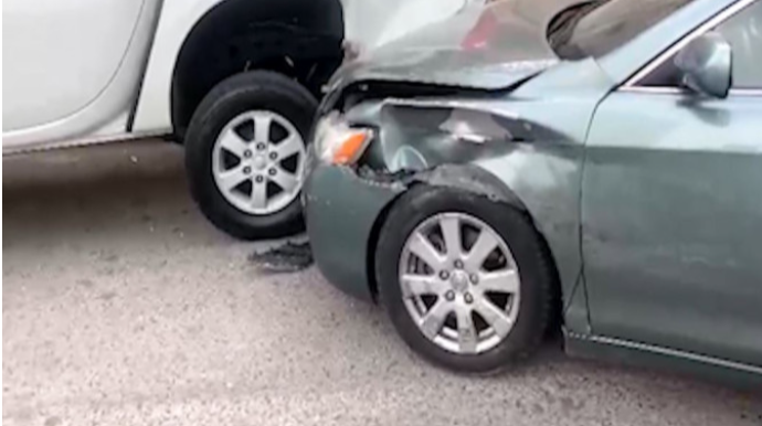 Bakıda zəncirvari QƏZA:  3 maşın bir-birinə çırpıldı - VİDEO 