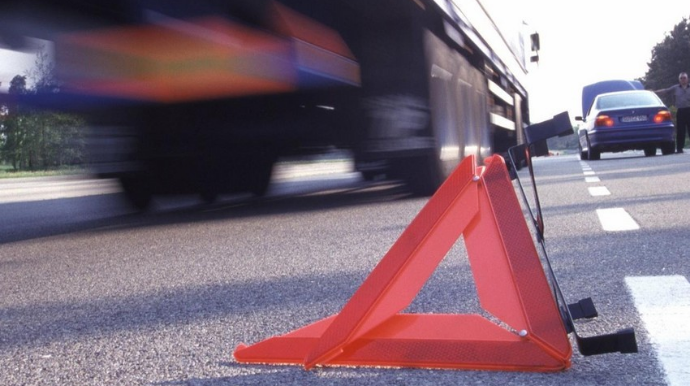 Bakıda yük maşını ilə minik avtomobili toqquşub, ölən var