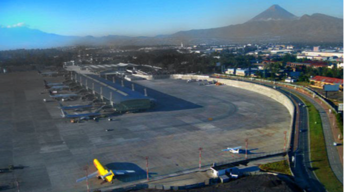 "Fueqo" vulkanının püskürməsi səbəbindən hava limanının fəaliyyəti dayandırılıb 